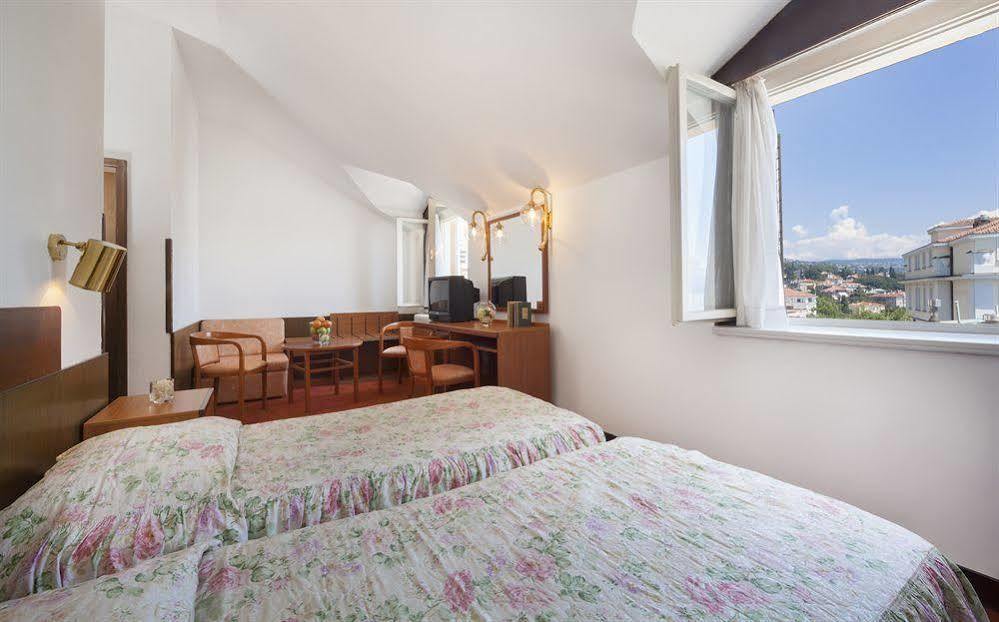 Hotel Lungomare - Liburnia 3*